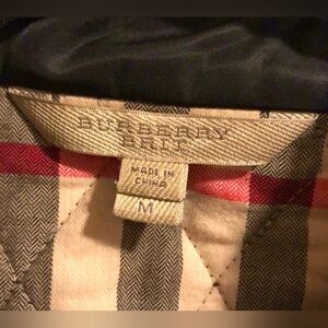 Like new #burberrybrit quilted jacket medium purchased for 1250 free shipping